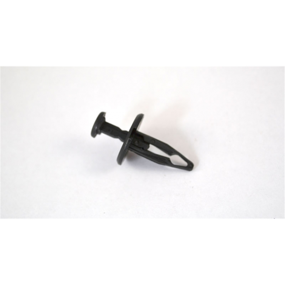 Black Nylon Push-Type Retainer 1/4" (Bag 100)