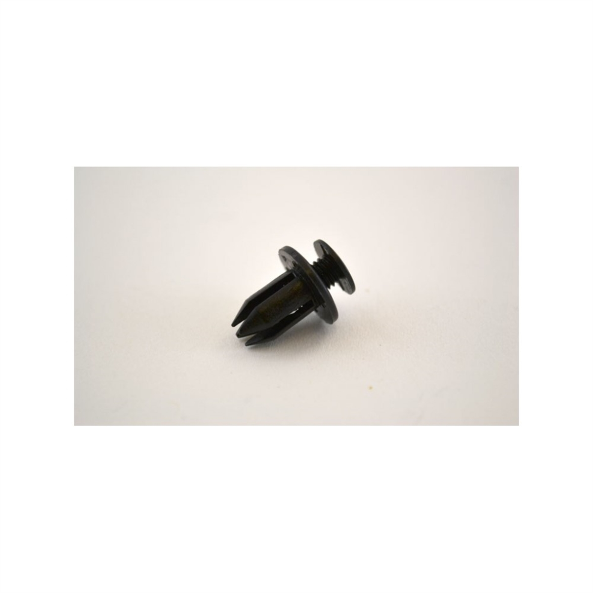 Black Nylon Push-Type Retainer 7mm (Bag 100)