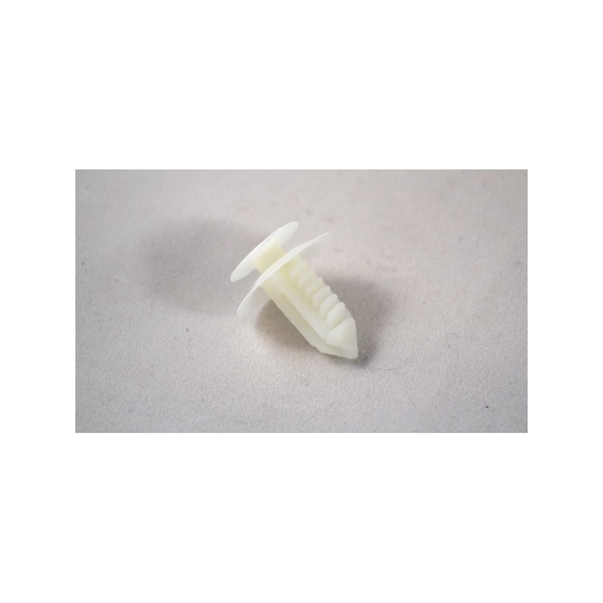 Natural Nylon Door Trim Panel Retainer (Bag 100)