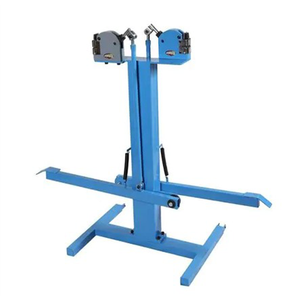 Double foot operated shrinker stretcher